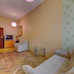 Гостиница Longo on Galernaya Apartaments в Санкт-Петербурге отзывы, цены и фото номеров - забронировать гостиницу Longo on Galernaya Apartaments онлайн Санкт-Петербург комната для гостей фото 2