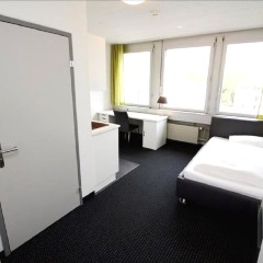 Отель Primestay Self Check-in Hotel Seebach Швейцария, Цюрих - отзывы, цены и фото номеров - забронировать отель Primestay Self Check-in Hotel Seebach онлайн ванная