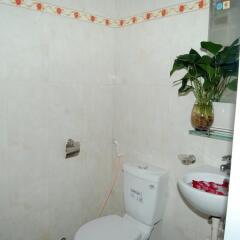 Отель The Sun Homestay ванная фото 2