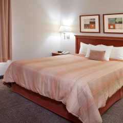 Отель Candlewood Suites Polaris комната для гостей фото 5