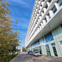 Sound Garden Hotel Airport парковка