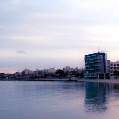 Отель Water's Edge Бирзеббуджа бассейн фото 2