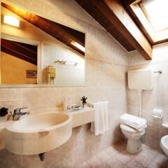 Hotel Stella D'oro Римини ванная