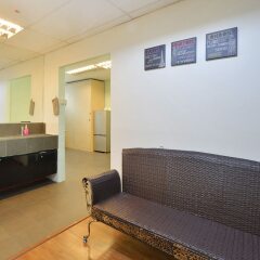 RedDoorz Hostel @ Hong Kong Street парковка