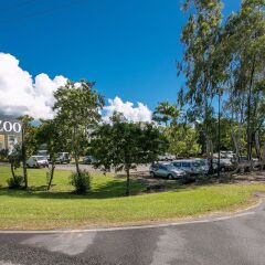 Отель Daintree Wild Zoo & Bed and Breakfast парковка
