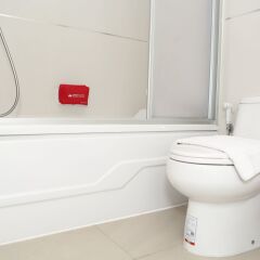 Отель Zen Rooms Sukhumvit Soi 22 Бангкок ванная