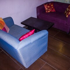 Отель Emglo Suites спа