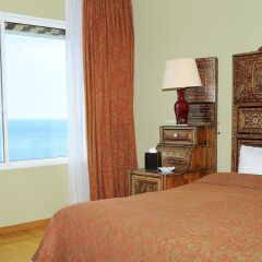 Warwick Palm Beach Hotel сейф в номере