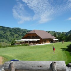 Hotel Spitzhorn спортивное сооружение