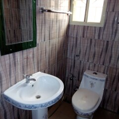 Отель Ekulu Green Guest House Нигерия, Энугу - отзывы, цены и фото номеров - забронировать отель Ekulu Green Guest House онлайн ванная