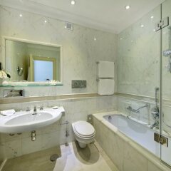 Отель Aldrovandi Villa Borghese Италия, Рим - 2 отзыва об отеле, цены и фото номеров - забронировать отель Aldrovandi Villa Borghese онлайн ванная фото 2