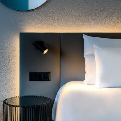 Отель Novotel Zurich City West Швейцария, Цюрих - 9 отзывов об отеле, цены и фото номеров - забронировать отель Novotel Zurich City West онлайн удобства в номере фото 2