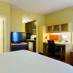 Отель TownePlace Suites by Marriott Frederick в номере