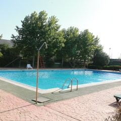 Отель Layos Hostel - Camp Испания, Лайос - отзывы, цены и фото номеров - забронировать отель Layos Hostel - Camp онлайн бассейн фото 2