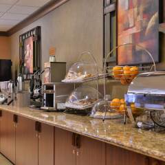 Отель Best Western Plus Cascade Inn & Suites питание фото 3