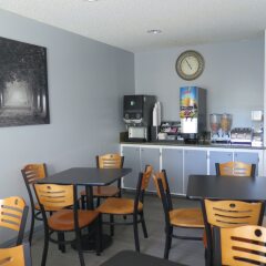 Отель Americas Best Value Inn Los Angeles- 7th Street США, Лос-Анджелес - отзывы, цены и фото номеров - забронировать отель Americas Best Value Inn Los Angeles- 7th Street онлайн питание фото 3