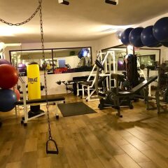 Отель Ducassi Suites Rooftop Pool Beach Club & Spa фитнесс-зал фото 2