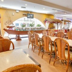 Отель Prescott Hotel KL Medan Tuanku Малайзия, Куала-Лумпур - 1 отзыв об отеле, цены и фото номеров - забронировать отель Prescott Hotel KL Medan Tuanku онлайн гостиничный бар