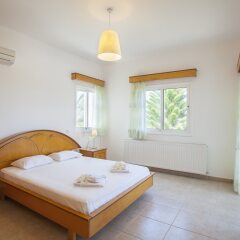 Отель Protaras Views Villa Кипр, Протарас - отзывы, цены и фото номеров - забронировать отель Protaras Views Villa онлайн комната для гостей
