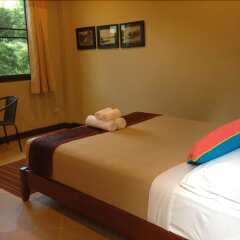 Отель Pong Yang Farm and Resort комната для гостей