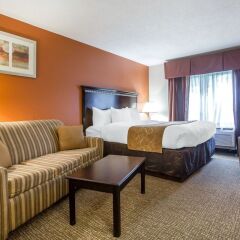 Отель Comfort Suites Atlanta Airport комната для гостей фото 4