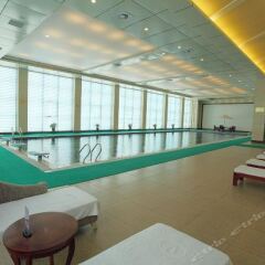 Xinxiang International Hotel бассейн