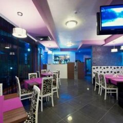Отель Family Hotel Coral Болгария, Поморие - отзывы, цены и фото номеров - забронировать отель Family Hotel Coral онлайн гостиничный бар