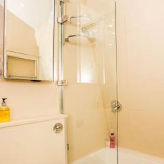 Отель 1 Bedroom Flat In Knightsbridge Sleeps 2 Великобритания, Лондон - отзывы, цены и фото номеров - забронировать отель 1 Bedroom Flat In Knightsbridge Sleeps 2 онлайн ванная