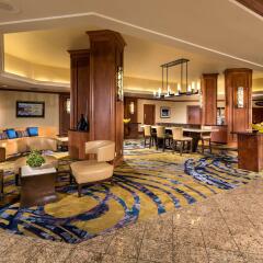 Отель DoubleTree by Hilton Carson интерьер отеля