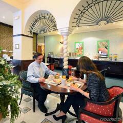 Отель Mercure Madrid Plaza De Espana Hotel Испания, Мадрид - 3 отзыва об отеле, цены и фото номеров - забронировать отель Mercure Madrid Plaza De Espana Hotel онлайн питание