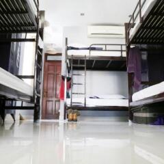 Vietnam Guide Home Hostel сейф в номере