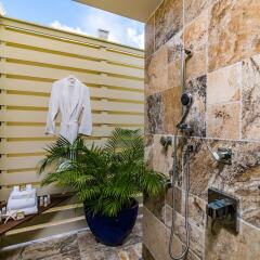 Отель Everything Nice By the Sea in Montego Bay 5BR Ямайка, Монтего-Бей - отзывы, цены и фото номеров - забронировать отель Everything Nice By the Sea in Montego Bay 5BR онлайн сауна