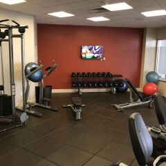 Отель Doubletree by Hilton Los Angeles Downtown США, Лос-Анджелес - 8 отзывов об отеле, цены и фото номеров - забронировать отель Doubletree by Hilton Los Angeles Downtown онлайн фитнесс-зал фото 4