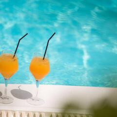 Aquarius Beach Hotel бассейн