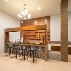 Отель Andaman Breeze Resort гостиничный бар