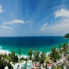 Отель Waterfront Suites Phuket by Centara пляж