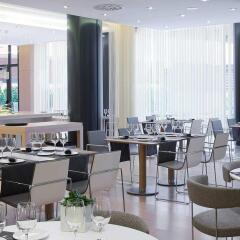 DoubleTree by Hilton Hotel Girona гостиничный бар