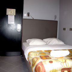 Отель Peace & Love - Hostel Франция, Париж - 2 отзыва об отеле, цены и фото номеров - забронировать отель Peace & Love - Hostel онлайн комната для гостей