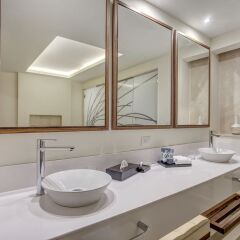 Отель Royalton Negril Resort & Spa - All Inclusive ванная фото 2