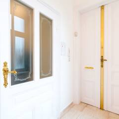 Апартаменты Vienna Residence Spacious Viennese Apartment for up to 5 Happy Guests Вена интерьер отеля