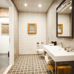 Art Hotel Roma in Liepaja, Latvia from 116$, photos, reviews - zenhotels.com bathroom