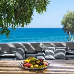 Отель Damma Beachfront Luxury Villa Греция, Остров Санторини - отзывы, цены и фото номеров - забронировать отель Damma Beachfront Luxury Villa онлайн пляж фото 2
