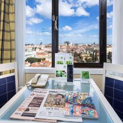 Отель Holiday Inn Lisbon балкон