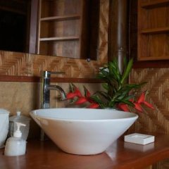 Fare Ylang Ylang in Punaauia, French Polynesia from 410$, photos, reviews - zenhotels.com bathroom