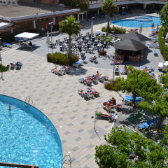 Отель California Garden бассейн фото 3