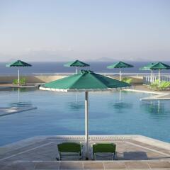 Отель Mitsis Family Village Beach Hotel Греция, Калимнос - отзывы, цены и фото номеров - забронировать отель Mitsis Family Village Beach Hotel онлайн бассейн фото 2