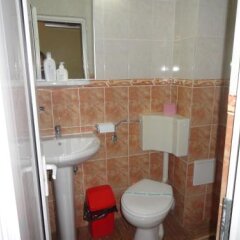 Hostel Alutus in Mangalia, Romania from 114$, photos, reviews - zenhotels.com bathroom photo 2