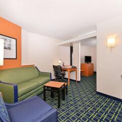 Отель Fairfield Inn And Suites By Marriott Columbus West Колумбус комната для гостей фото 5