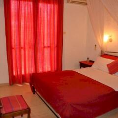 Отель Artemis Rooms сейф в номере