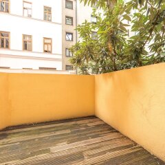 Отель Goldfisch Apartment am Augartenpark Австрия, Вена - отзывы, цены и фото номеров - забронировать отель Goldfisch Apartment am Augartenpark онлайн парковка